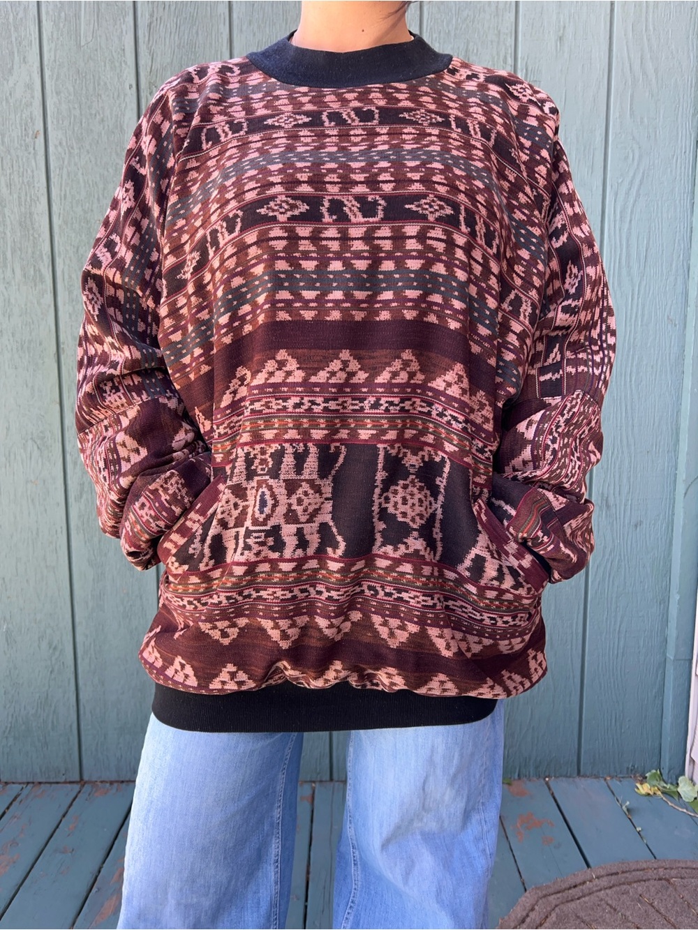 Vintage Patterned Crewneck Sweater with pockets